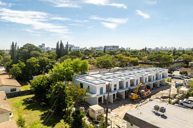 Hollytown Village in Hollywood, FL - Building Photo - Building Photo
