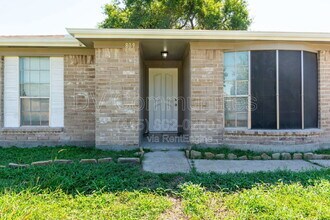 809 Willow Creek Dr in La Porte, TX - Building Photo - Building Photo