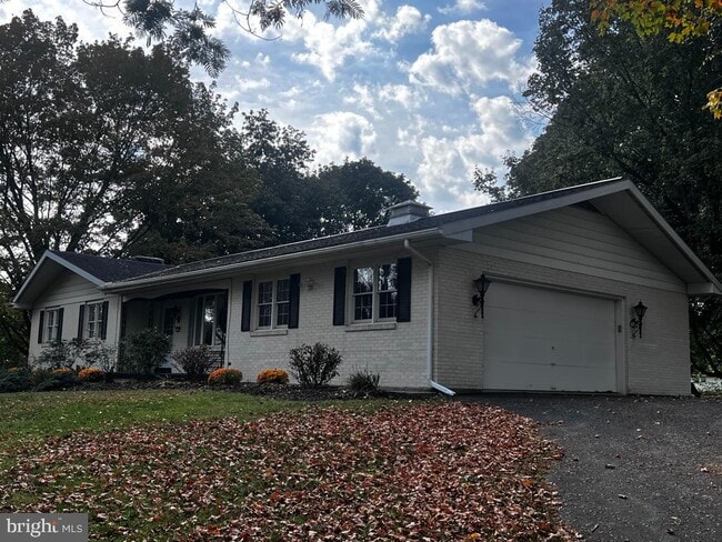 354 Fry Ave in Robesonia, PA - Building Photo - Building Photo
