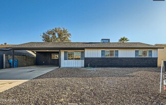 2241 E Janice Wy in Phoenix, AZ - Building Photo