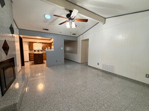 1226 Linkwood Ln in Lancaster, TX - Building Photo - Building Photo