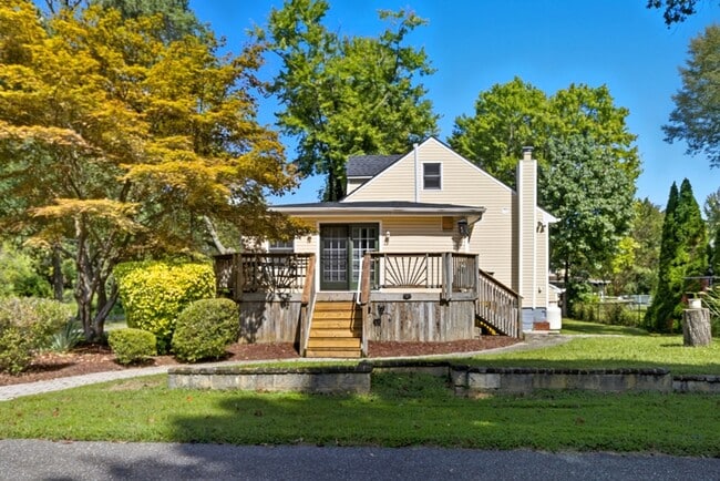 8189 Old Mill Rd in Pasadena, MD - Building Photo - Building Photo