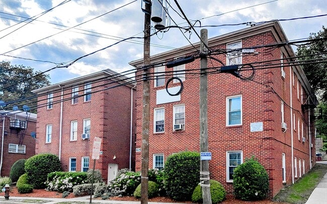 405 Stuyvesant Avenue in Irvington, NJ - Foto de edificio - Building Photo