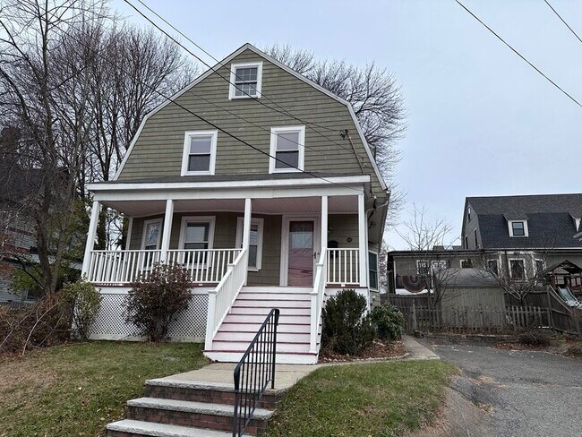 169 Willow St, Unit 1 in Boston, MA - Building Photo - Building Photo