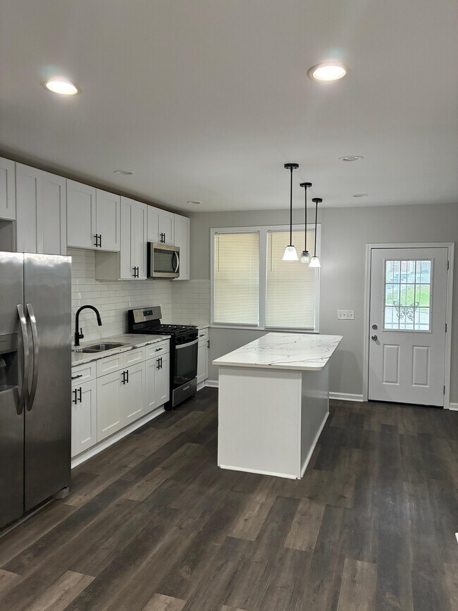 2305 Belair Rd in Baltimore, MD - Building Photo - Building Photo