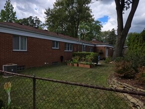 1216 Sycamore Dr in Rochester, MI - Building Photo - Building Photo