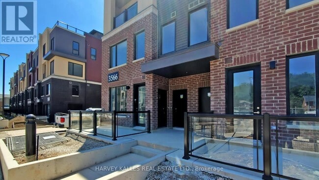 property at 3566 Colonial Dr