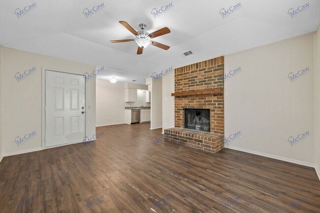 7728 Jamie Renee Ln in North Richland Hills, TX - Building Photo - Building Photo