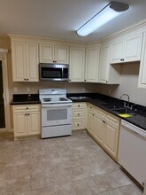 4832 Finch St in Metairie, LA - Foto de edificio - Building Photo