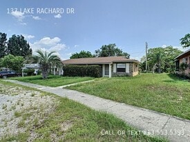 137 Lake Rachard Dr in Lake Placid, FL - Building Photo