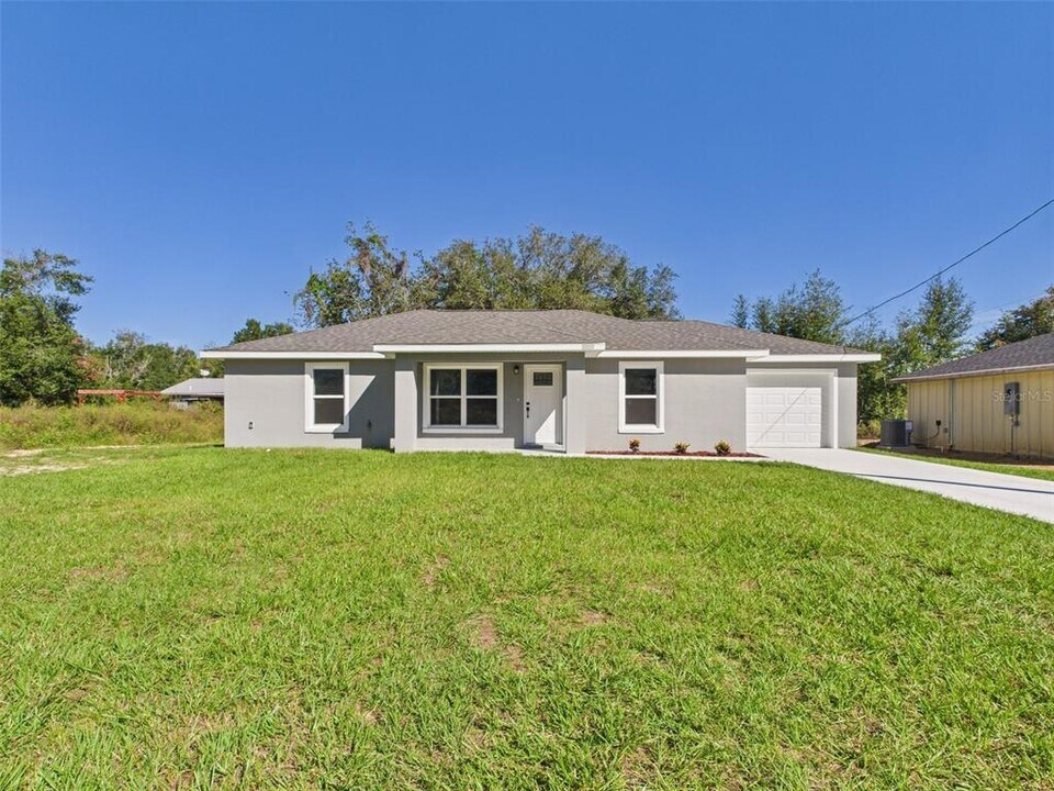 5323 NW 8th Pl in Ocala, FL - Building Photo