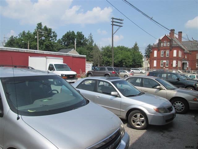 603 W Market St in York, PA - Building Photo