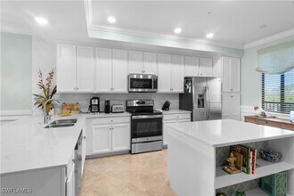 9578 Trevi Ct in Naples, FL - Foto de edificio - Building Photo