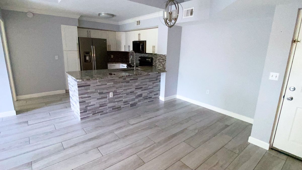 4856 N State Rd 7 in Coconut Creek, FL - Building Photo