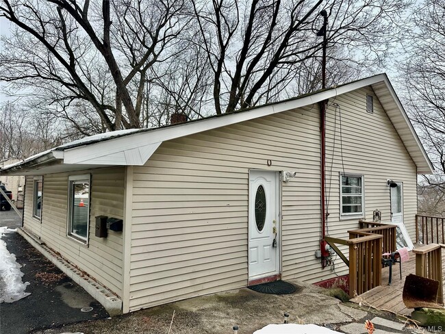 property at 1159 US-9W