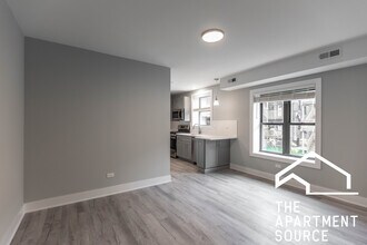 1137 Oak Ave in Evanston, IL - Foto de edificio - Building Photo