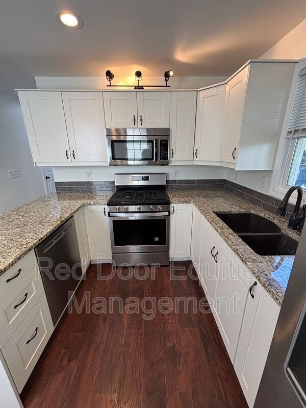 property at 620 N Zane Ave