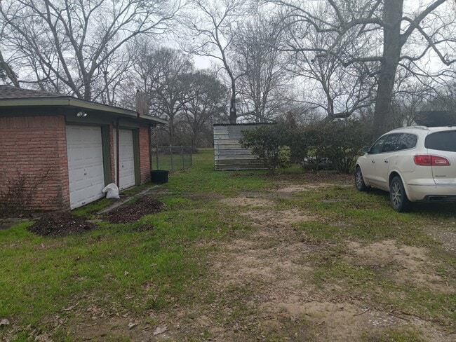 property at 3702 Cedar Rapids Pkwy
