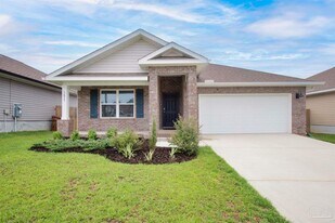 5631 Guinevere Ln in Milton, FL - Building Photo