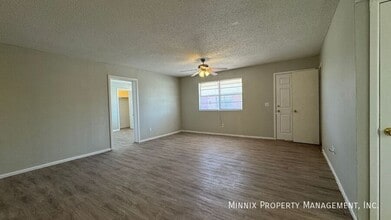 2500 W 16th St-Unit -A in Plainview, TX - Foto de edificio - Building Photo