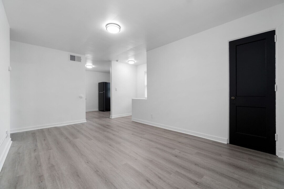 31 Midland Heights Cir in Midland, PA - Building Photo