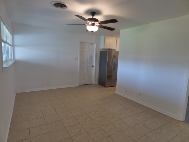 3627 Bowling Ln in Orange, TX - Building Photo - Building Photo