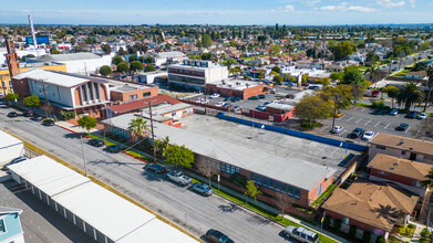 3320 W 85th St in Inglewood, CA - Building Photo - Building Photo