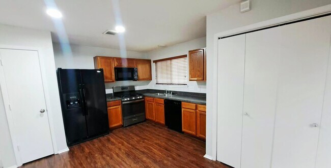 955 Verde Trails Dr in Houston, TX - Building Photo - Building Photo