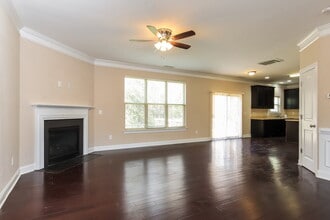 213 Willow Weald Ct in Fuquay Varina, NC - Building Photo - Building Photo