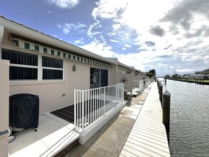 907A Gibbs Rd in Venice, FL - Building Photo - Building Photo