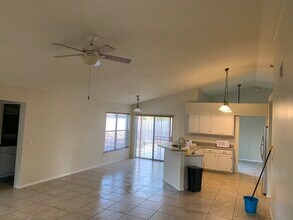 2832 Oak Shore Rd in Oviedo, FL - Building Photo - Building Photo