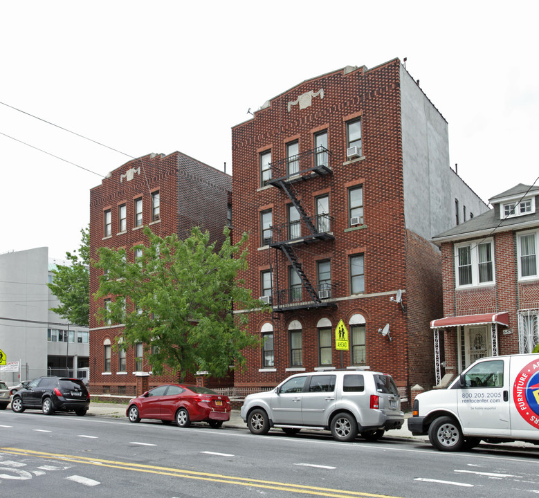 Sylvan Court in Brooklyn, NY - Building Photo