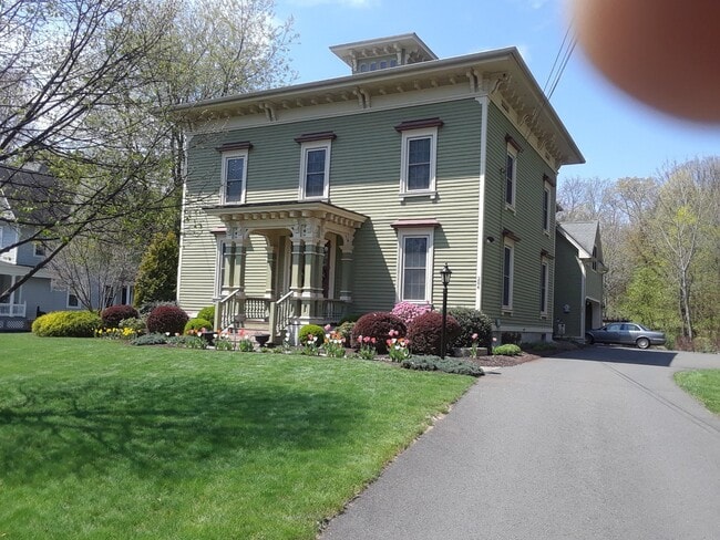 284 Summer St, Unit #1