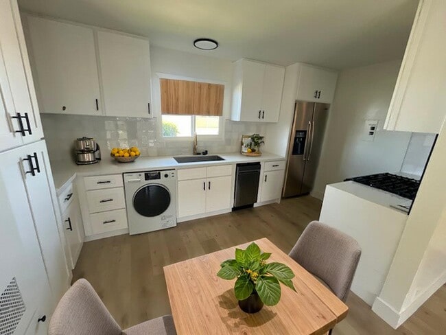 2024 E Commonwealth Ave, Unit A in Fullerton, CA - Building Photo - Building Photo