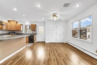 234 Cliff St in Cliffside Park, NJ - Building Photo - Building Photo