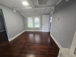 5728 Madison Dr in Verona, PA - Building Photo - Building Photo