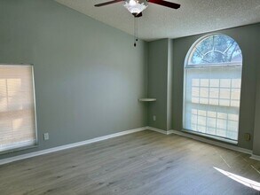 4710 Lighterwood Way in Valrico, FL - Building Photo - Building Photo