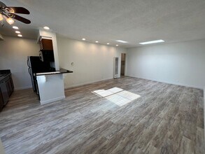 12727 Matteson Ave, Unit 7 in Los Angeles, CA - Building Photo - Building Photo