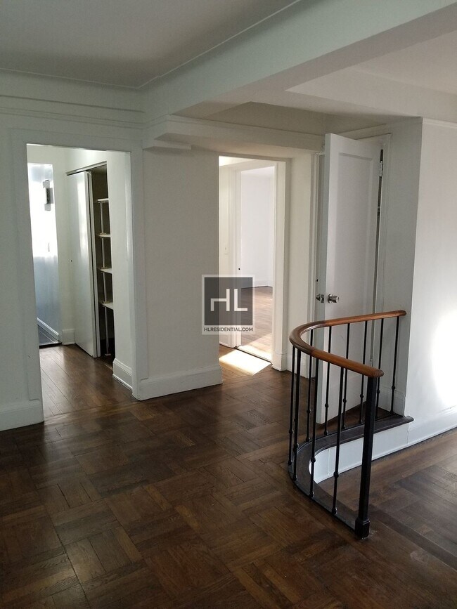 EAST 38 STREET in New York, NY - Building Photo - Building Photo