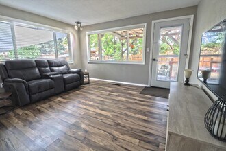 2311 Perri Pl in Medford, OR - Building Photo - Building Photo