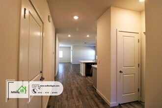 3651 Ginny Ct in Redding, CA - Foto de edificio - Building Photo