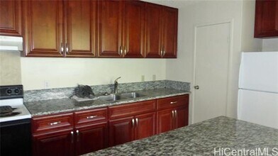 1687 Pensacola St in Honolulu, HI - Building Photo - Building Photo