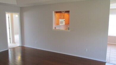 1902 SW Spruce Rd in Bentonville, AR - Building Photo - Building Photo