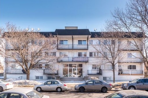 485 Bourke in Dorval, QC - Building Photo