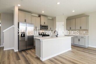 17931 E 94th Ave in Commerce City, CO - Foto de edificio - Building Photo