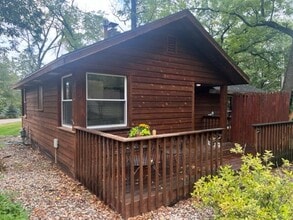 6545 Forest Ln in Waterford, WI - Foto de edificio - Building Photo