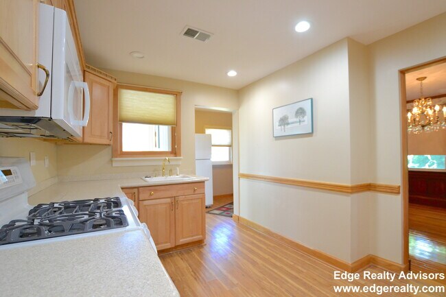 48 Trapelo St, Unit 2 in Boston, MA - Building Photo - Building Photo