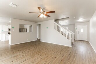 347 Stone Point in New Braunfels, TX - Building Photo - Building Photo