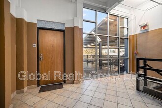 1339 S Flores St in San Antonio, TX - Foto de edificio - Building Photo