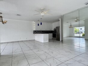 620 NE 19th Ave in Deerfield Beach, FL - Building Photo - Building Photo